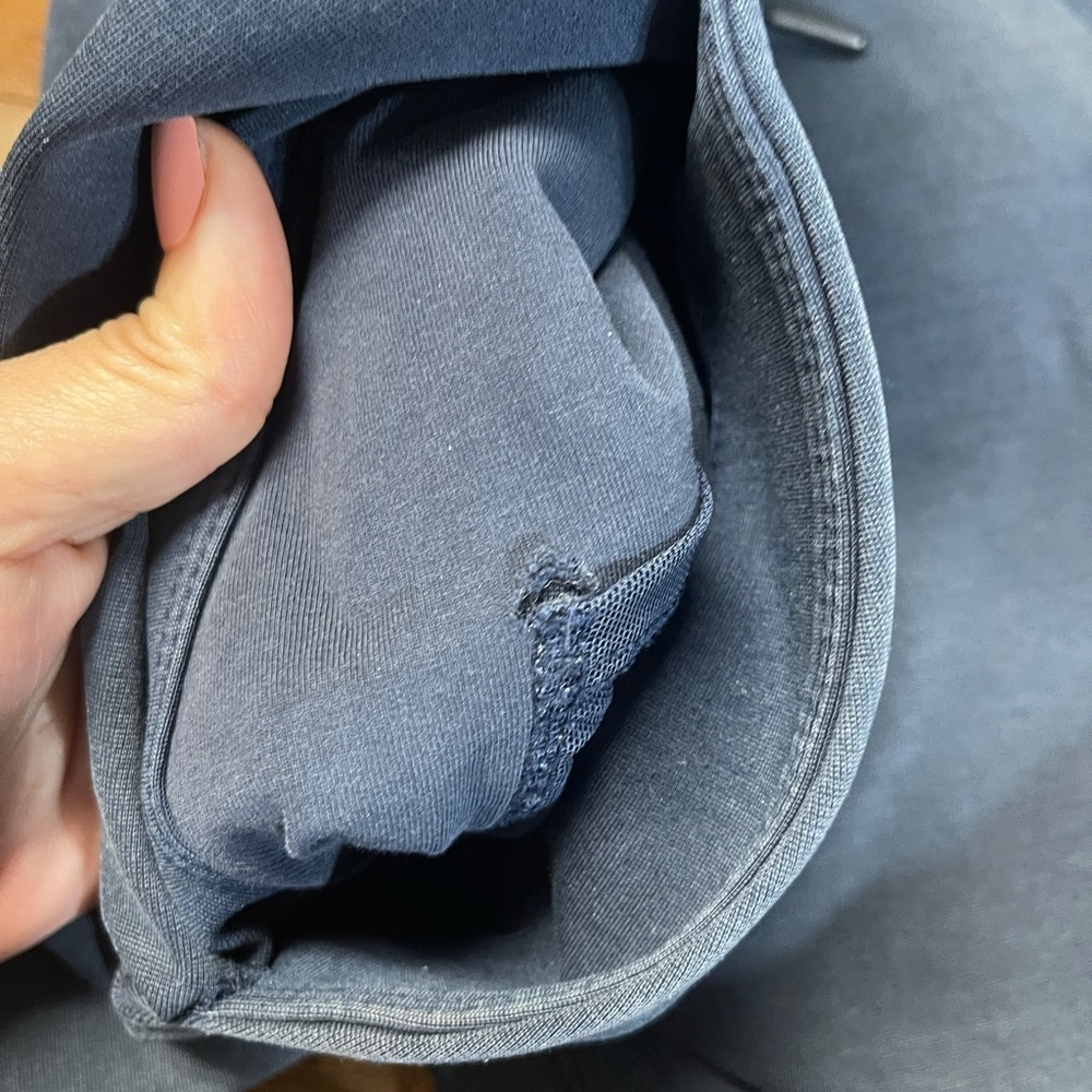 Lululemon • Mens Shorts 9” Blue - Picture 5 of 5